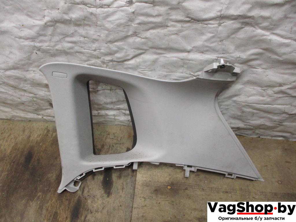 обшивка стойки задней правой Volkswagen Tiguan 1 поколение 2010, 2.0 л., TDi, CFF, дизель, МКПП, черный, внедорожник 5 дв., передний привод, 5N0867288B - фото №1