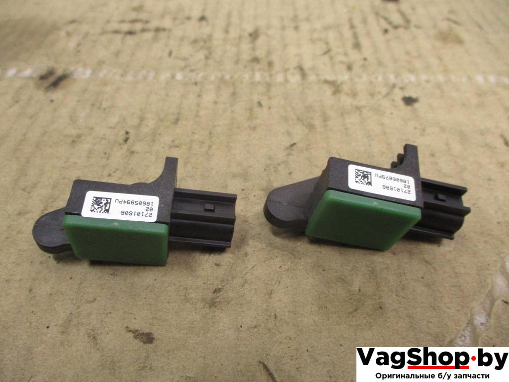 датчик удара Volkswagen Tiguan 1 поколение 2010, 2.0 л., TDi, CFF, дизель, МКПП, черный, внедорожник 5 дв., передний привод, 5N0959351B - фото №1