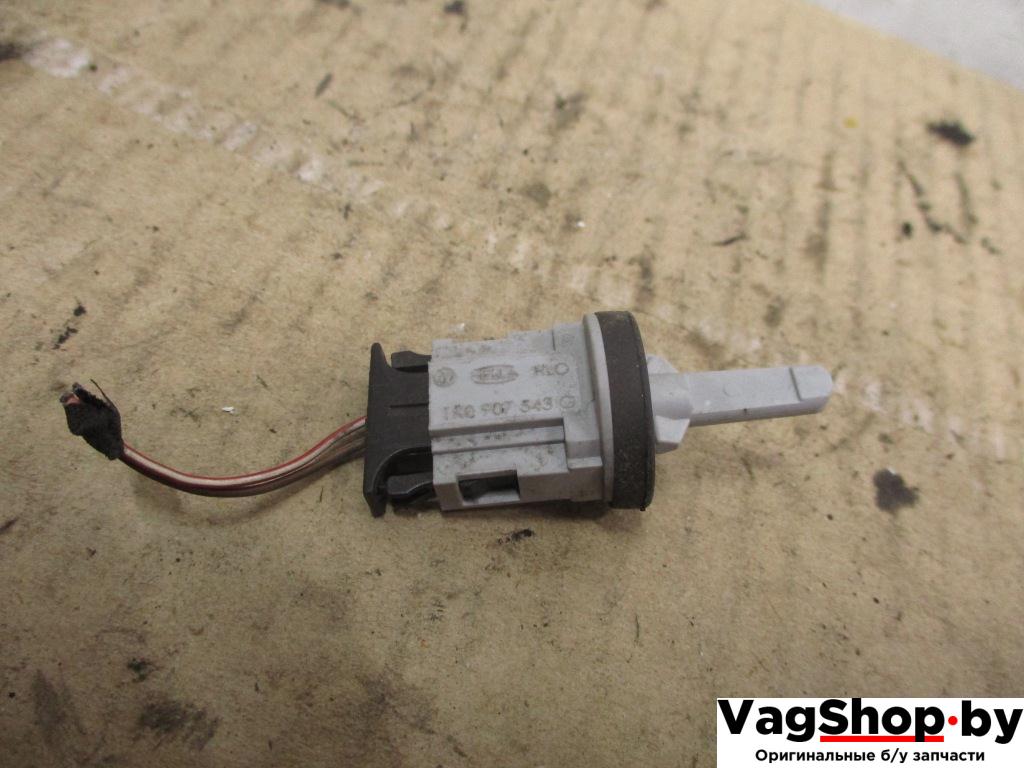 датчик температуры Volkswagen Tiguan 1 поколение 2010, 2.0 л., TDi, CFF, дизель, МКПП, черный, внедорожник 5 дв., передний привод, 1K0907543 - фото №1
