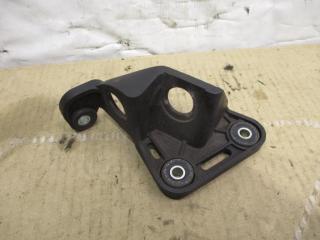 Кронштейн крепления троса КПП Volkswagen Tiguan 1 поколение 2010, 2.0 л., TDi, CFF, дизель, МКПП, черный, внедорожник 5 дв., передний привод, 1K0711789J