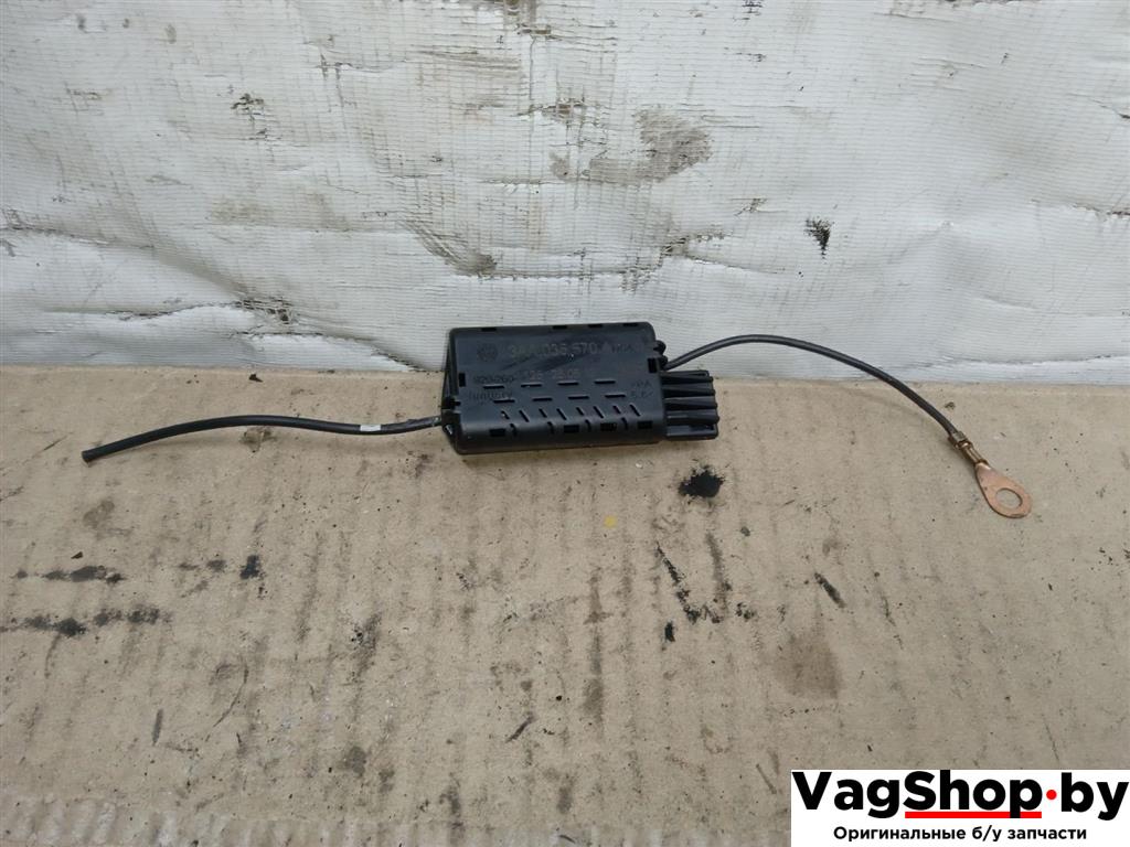 усилитель антенны Volkswagen Passat B7 2012, 2.0 л., TDi, CFF, дизель, МКПП, черный, седан, передний привод, 3AA035570A - фото №1