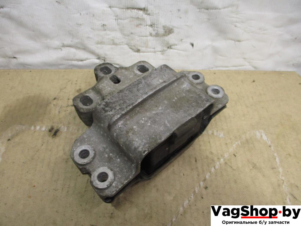 подушка крепления КПП Volkswagen Tiguan 1 поколение 2010, 2.0 л., TDi, CFF, дизель, МКПП, черный, внедорожник 5 дв., передний привод, 1K0199555AA - фото №1