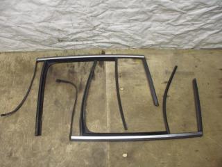 направляющая стекла Volkswagen Tiguan 1 поколение 2010, 2.0 л., TDi, CFF, дизель, МКПП, черный, внедорожник 5 дв., передний привод, 5N0839431H, 5N0839432H