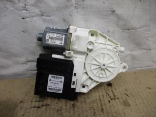 моторчик стеклоподъемника передний правый Volkswagen Tiguan 1 поколение 2010, 2.0 л., TDi, CFF, дизель, МКПП, черный, внедорожник 5 дв., передний привод, 5K0959793, 5N0959701D