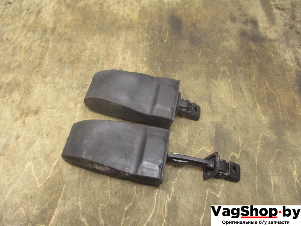 ограничитель открывания двери Volkswagen Tiguan 1 поколение 2010, 2.0 л., TDi, CFF, дизель, МКПП, черный, внедорожник 5 дв., передний привод, 5N0837249A - фото №1