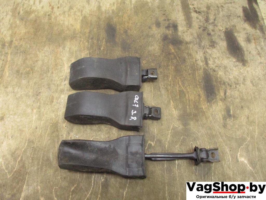 Ограничитель открывания двери задней Volkswagen Tiguan 1 поколение 2010, 2.0 л., TDi, CFF, дизель, МКПП, черный, внедорожник 5 дв., передний привод, 5N0839249A - фото №1