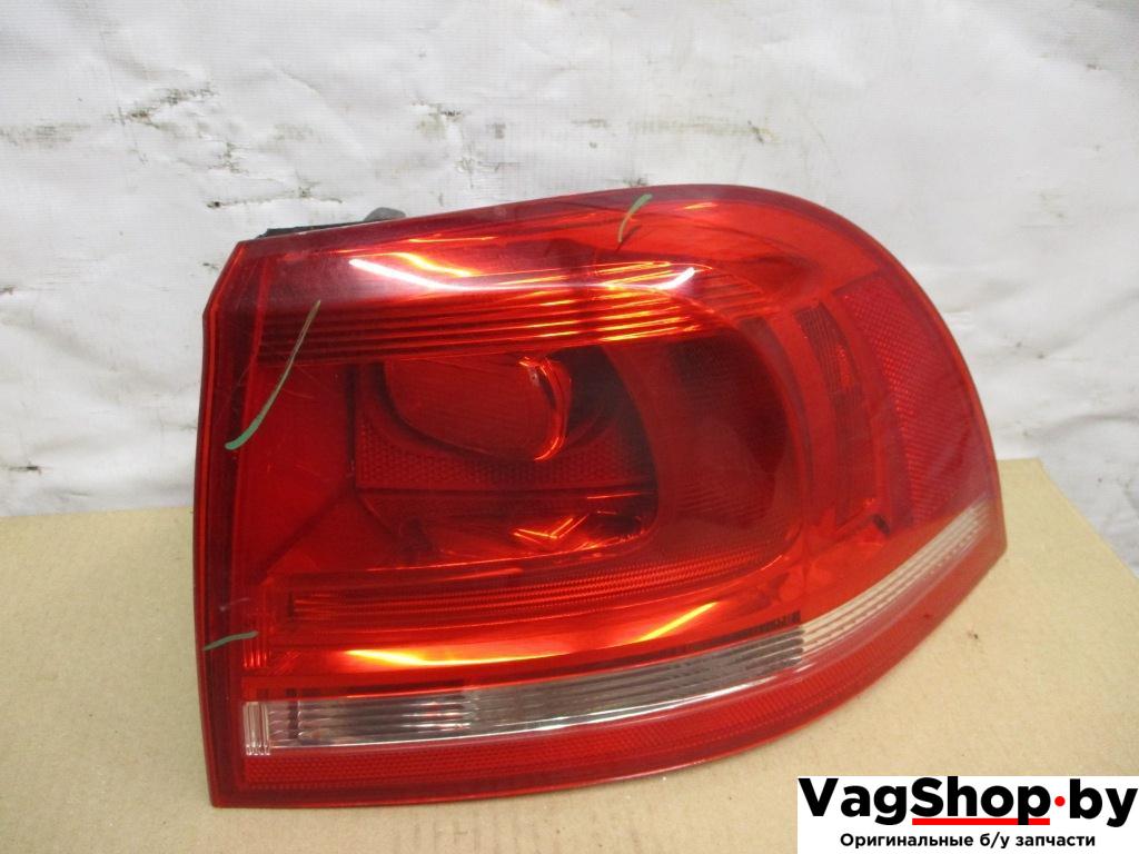 фонарь задний правый Volkswagen Touareg 2 поколение 2011, 3.6 л., FSI, CGR, бензин, АКПП, черный, внедорожник 5 дв., полный привод, 7P6945096C - фото №1