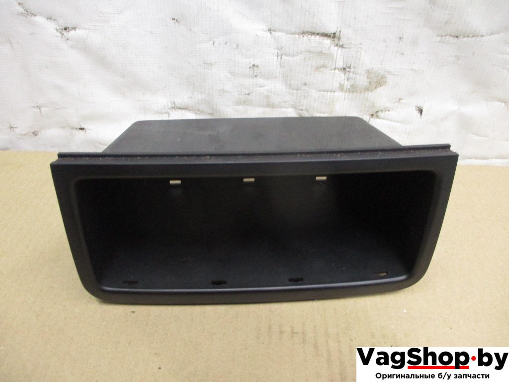 бардачок Volkswagen Touareg 2 поколение 2011, 3.6 л., FSI, CGR, бензин, АКПП, черный, внедорожник 5 дв., полный привод, 7P6863092 - фото №1