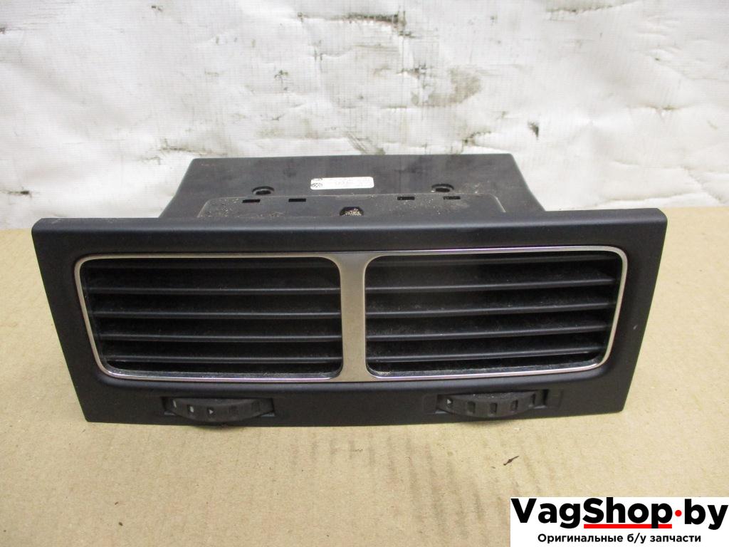 дефлектор обдува салона Volkswagen Touareg 2 поколение 2011, 3.6 л., FSI, CGR, бензин, АКПП, черный, внедорожник 5 дв., полный привод, 7P6819203A - фото №1