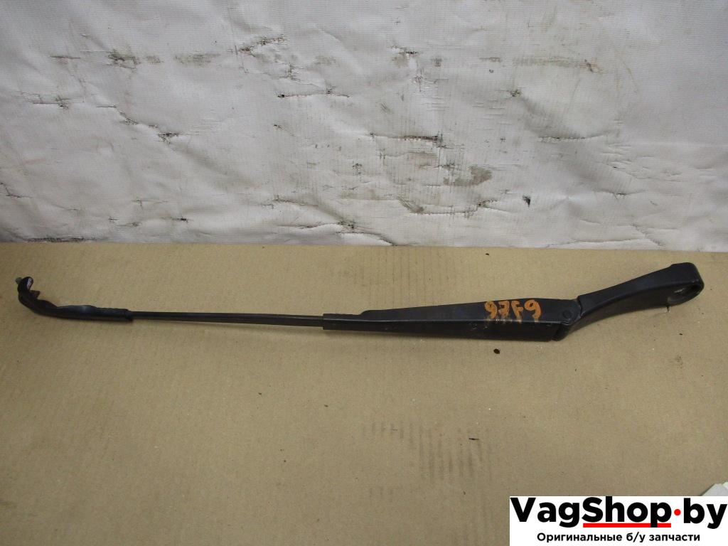 щеткодержатель (поводок стеклоочистителя, дворник) Volkswagen Touareg 2 поколение 2011, 3.6 л., FSI, CGR, бензин, АКПП, черный, внедорожник 5 дв., полный привод, 7P0955409B - фото №1