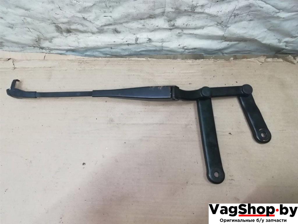 щеткодержатель (поводок стеклоочистителя, дворник) Volkswagen Touareg 2 поколение 2011, 3.6 л., FSI, CGR, бензин, АКПП, черный, внедорожник 5 дв., полный привод, 7P0955410B - фото №1