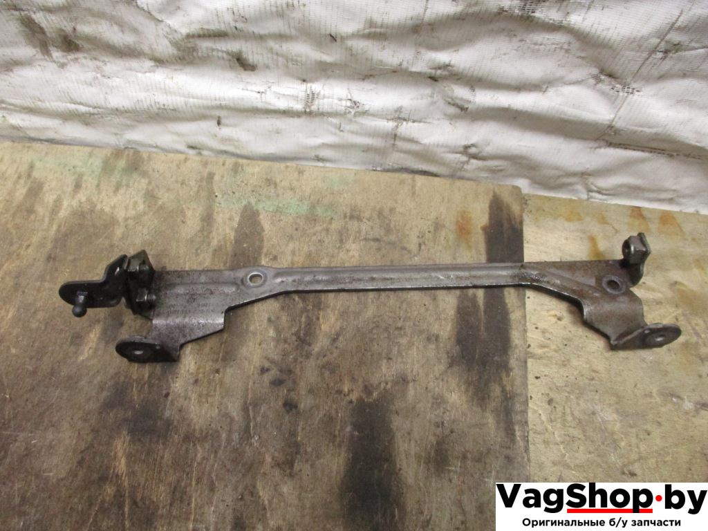 кронштейн (крепление) впускного коллектора Volkswagen Touareg 2 поколение 2011, 3.6 л., FSI, CGR, бензин, АКПП, черный, внедорожник 5 дв., полный привод, 03H133229B - фото №1