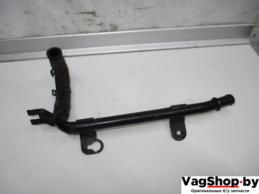 трубка охлаждающей жидкости Volkswagen Touareg 2 поколение 2011, 3.6 л., FSI, CGR, бензин, АКПП, черный, внедорожник 5 дв., полный привод, 7L0121065H - фото №1