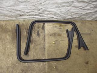 накладка декоративная Volkswagen Touareg 2 поколение 2011, 3.6 л., FSI, CGR, бензин, АКПП, черный, внедорожник 5 дв., полный привод, 7P0867685, 7P0867686