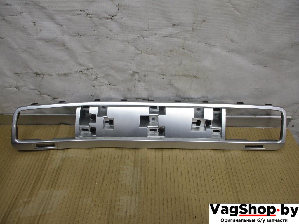 накладка на торпедо (консоль) Volkswagen Touareg 2 поколение 2011, 3.6 л., FSI, CGR, бензин, АКПП, черный, внедорожник 5 дв., полный привод, 7P1857226 - фото №1