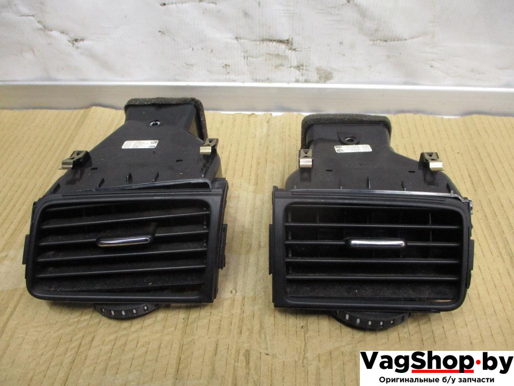 дефлектор обдува салона Volkswagen Touareg 2 поколение 2011, 3.6 л., FSI, CGR, бензин, АКПП, черный, внедорожник 5 дв., полный привод, 7P1819727A, 7P1819704A - фото №1