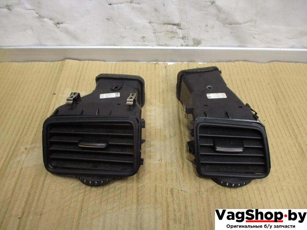 дефлектор обдува салона Volkswagen Touareg 2 поколение 2011, 3.6 л., FSI, CGR, бензин, АКПП, черный, внедорожник 5 дв., полный привод, 7P1819703A, 7P1819728A - фото №1