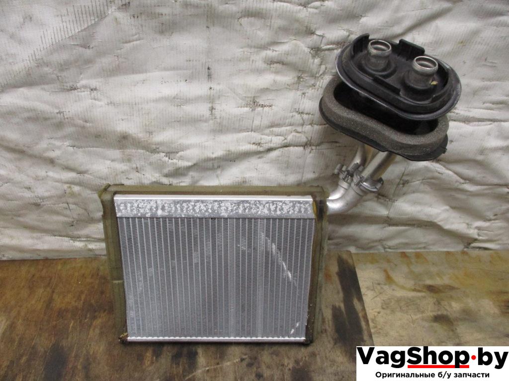 радиатор отопителя (печки) Volkswagen Touareg 2 поколение 2011, 3.6 л., FSI, CGR, бензин, АКПП, черный, внедорожник 5 дв., полный привод, 7P0819031 - фото №1