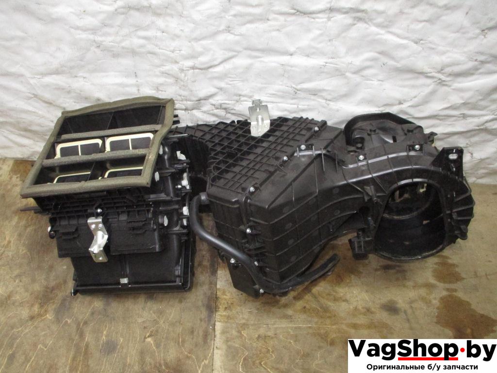 корпус отопителя (печки) Volkswagen Touareg 2 поколение 2011, 3.6 л., FSI, CGR, бензин, АКПП, черный, внедорожник 5 дв., полный привод, 7P1820005C - фото №1