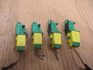 датчик удара Volkswagen Touran 1 поколение [рестайлинг] 2007, 1.9 л., TDi, BXE, дизель, МКПП, черный, минивэн, передний привод, 5M0909606A