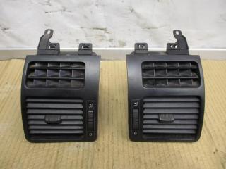 дефлектор обдува салона Volkswagen Touran 1 поколение [рестайлинг] 2007, 1.9 л., TDi, BXE, дизель, МКПП, черный, минивэн, передний привод, 1T0819703B, 1T0819704B