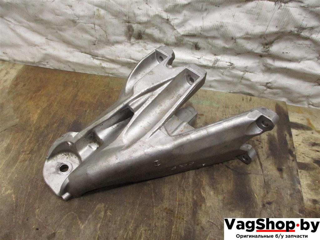кронштейн двигателя Volkswagen Touareg 2 поколение 2013, 3.6 л., FSI, бензин, АКПП, внедорожник 5 дв., 03H199308 - фото №1