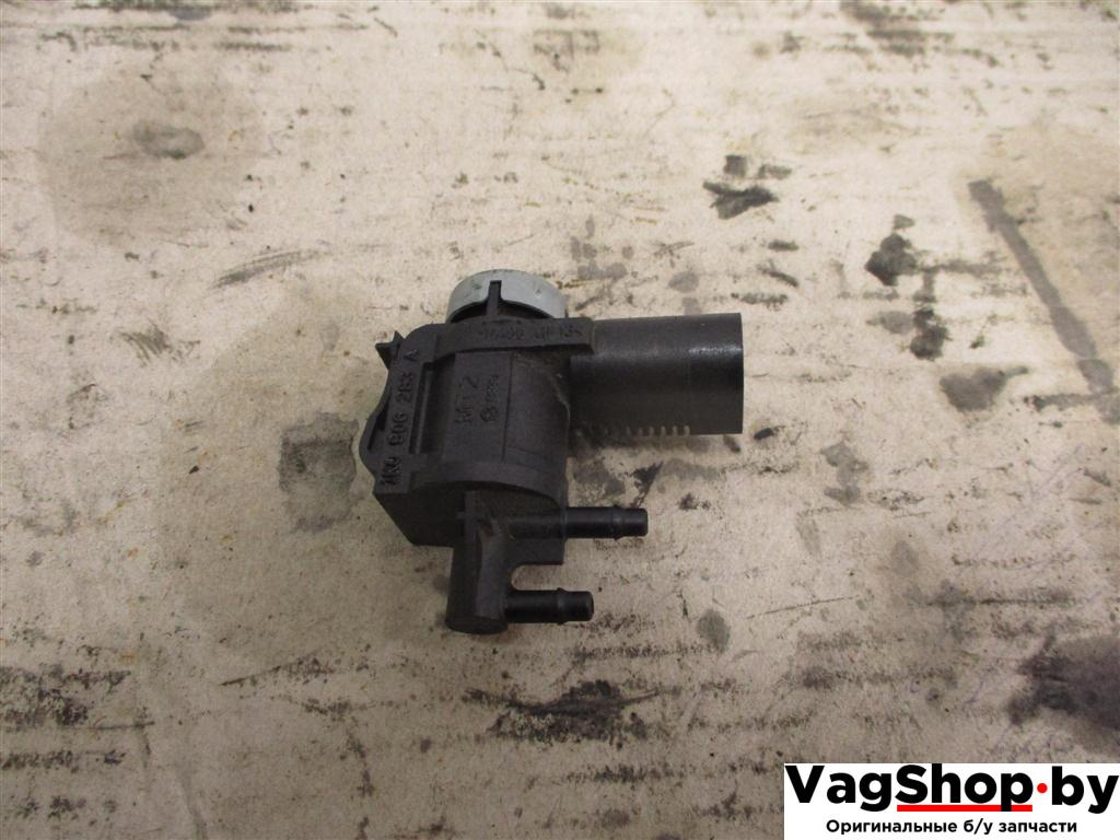 электромагнитный клапан Volkswagen Touareg 2 поколение 2013, 3.6 л., FSI, бензин, АКПП, внедорожник 5 дв., 1K0906283A - фото №1