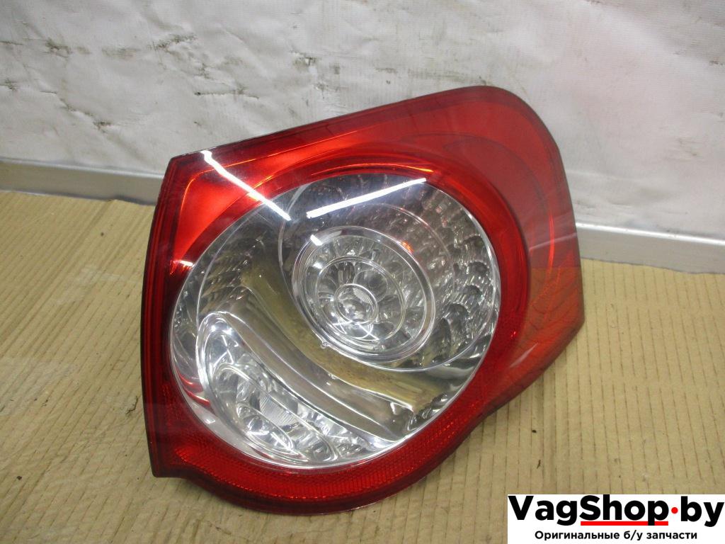 фонарь задний правый Volkswagen Passat B6 2006, 2.0 л., TDi, BKP, дизель, МКПП, черный, универсал, передний привод, 3C9945096 - фото №1