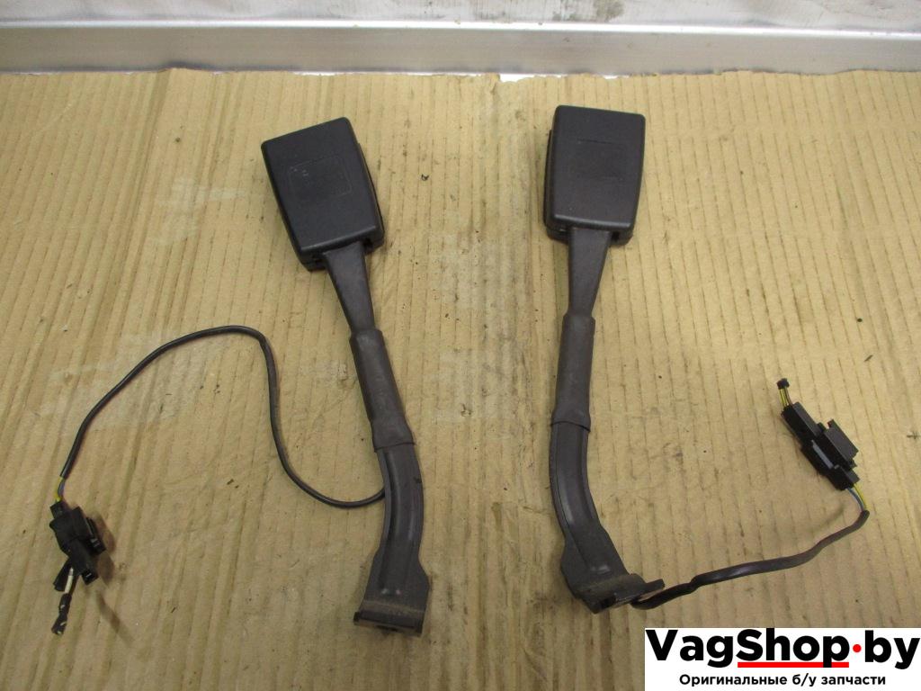 замок ремня безопасности Volkswagen Passat B6 2006, 2.0 л., TDi, BKP, дизель, МКПП, черный, универсал, передний привод, 1K3857756AK, 1K3857755B - фото №1