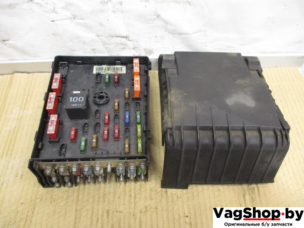 блок предохранителей Volkswagen Passat B6 2006, 2.0 л., TDi, BKP, дизель, МКПП, черный, универсал, передний привод, 3C0937125 - фото №1