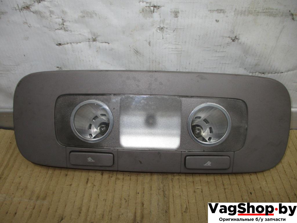 фонарь салона (плафон) Volkswagen Passat B6 2006, 2.0 л., TDi, BKP, дизель, МКПП, черный, универсал, передний привод, 3C0947291G - фото №1