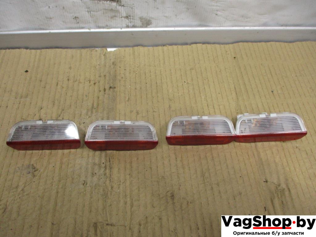 фонарь салона (плафон) Volkswagen Passat B6 2006, 2.0 л., TDi, BKP, дизель, МКПП, черный, универсал, передний привод, 1K0947411A - фото №1