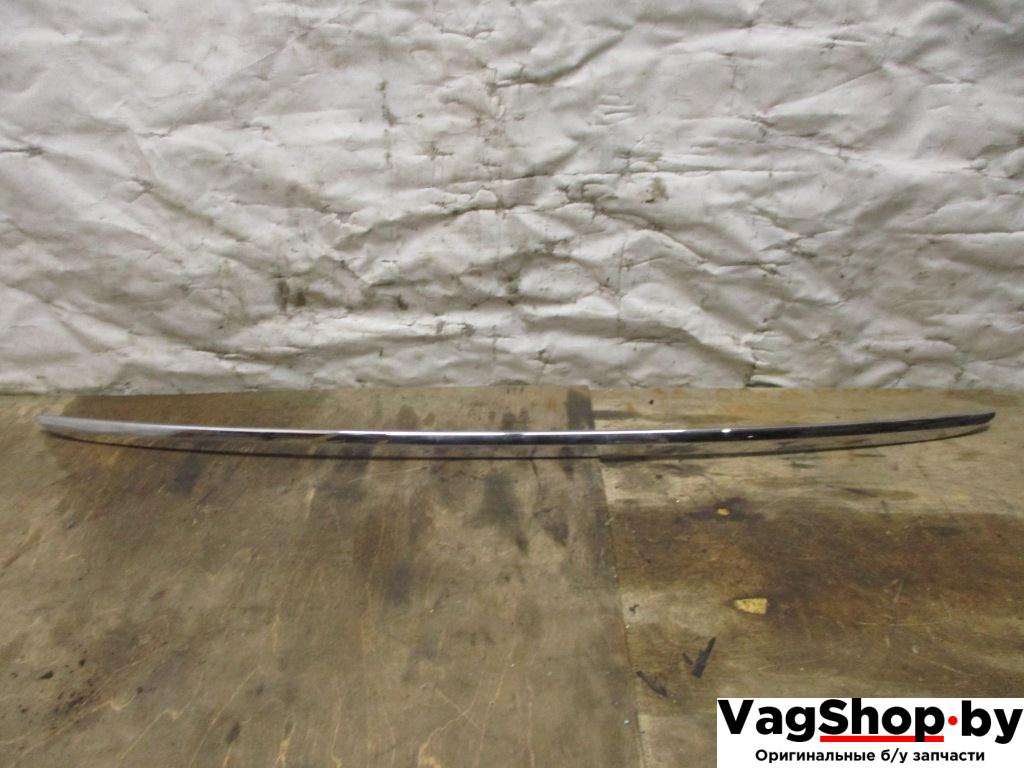 молдинг (накладка кузовная) Volkswagen Passat B6 2006, 2.0 л., TDi, BKP, дизель, МКПП, черный, универсал, передний привод - фото №1