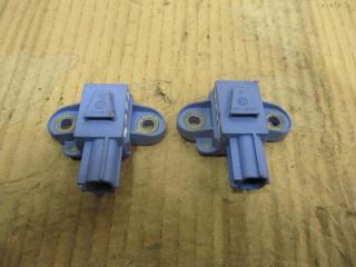 датчик удара Volkswagen Passat B6 2006, 2.0 л., TDi, BKP, дизель, МКПП, черный, универсал, передний привод, 1K0955557A