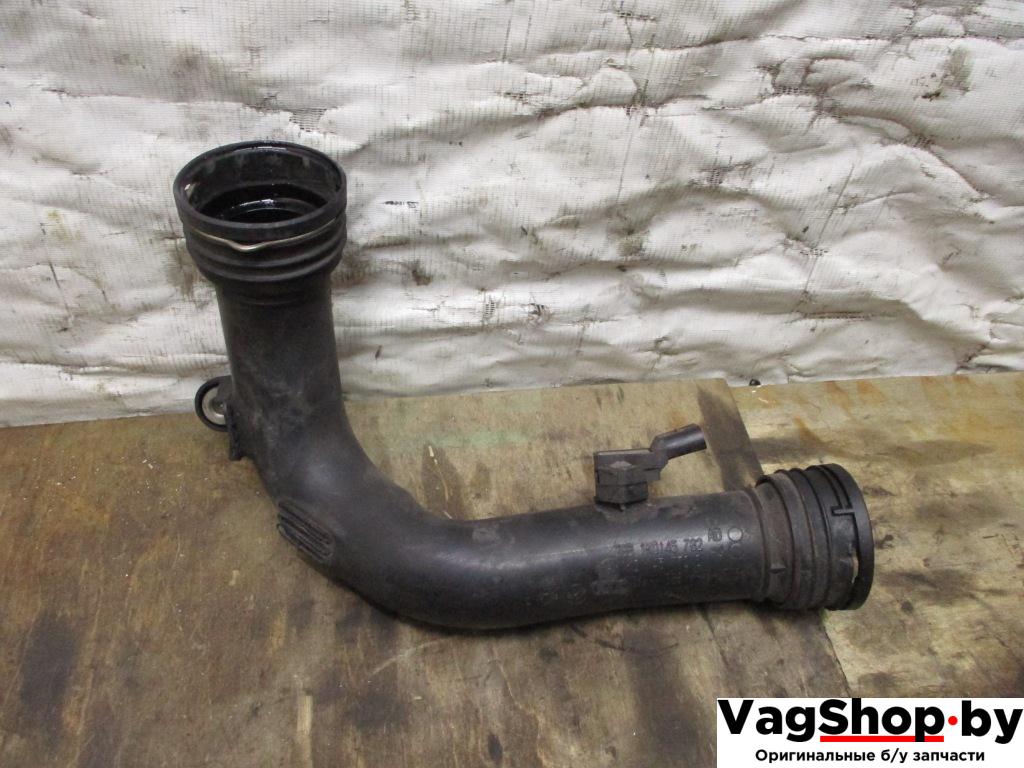 патрубок интеркулера Volkswagen Passat B6 2006, 2.0 л., TDi, BKP, дизель, МКПП, черный, универсал, передний привод, 1K0145770D - фото №1