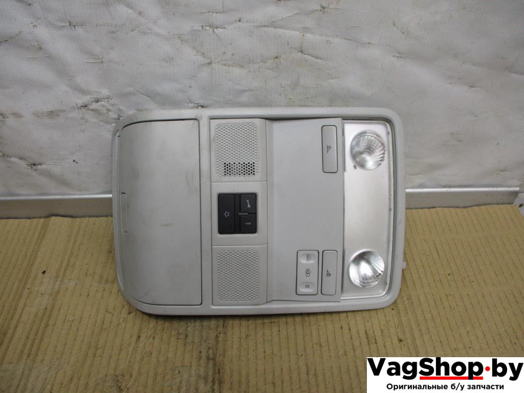 фонарь салона (плафон) Volkswagen Passat B7 2012, 2.0 л., TDi, CFF, дизель, МКПП, черный, седан, передний привод, 1K0947105 - фото №1