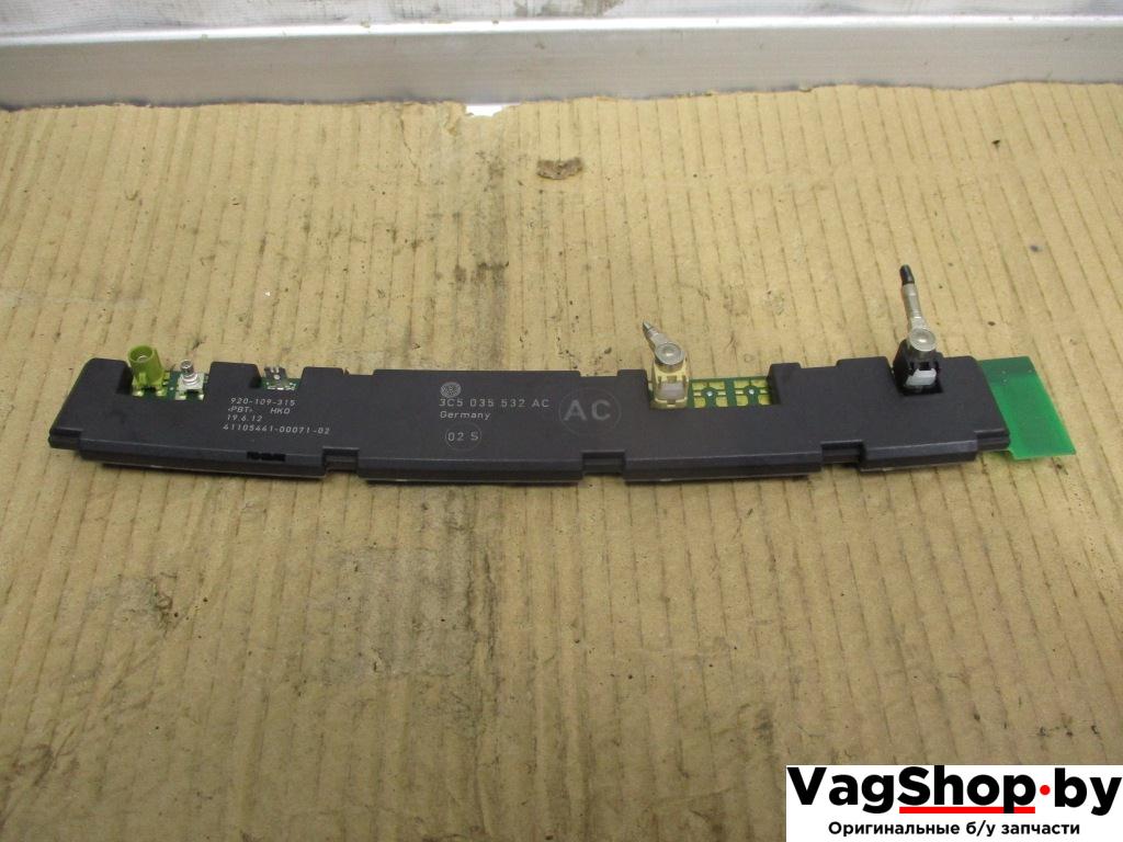 усилитель антенны Volkswagen Passat B7 2012, 2.0 л., TDi, CFF, дизель, МКПП, черный, седан, передний привод, 3C5035532AC - фото №1