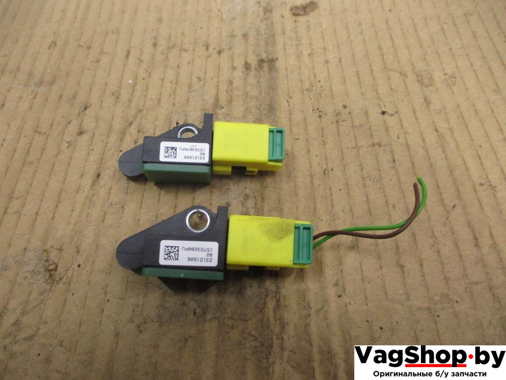 датчик удара Volkswagen Passat B7 2012, 2.0 л., TDi, CFF, дизель, МКПП, черный, седан, передний привод, 5N0959351B - фото №1