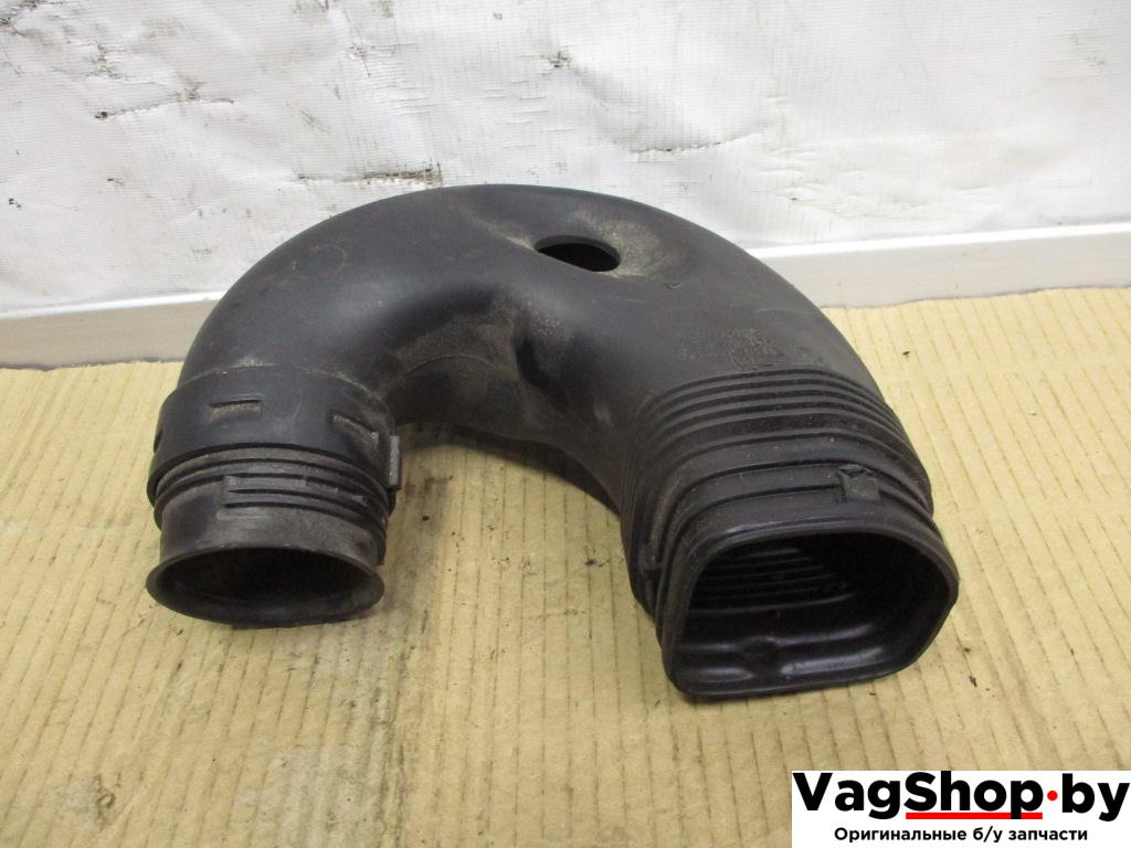 патрубок воздушного фильтра Volkswagen Passat B7 2012, 2.0 л., TDi, CFF, дизель, МКПП, черный, седан, передний привод, 3C0129618D - фото №1