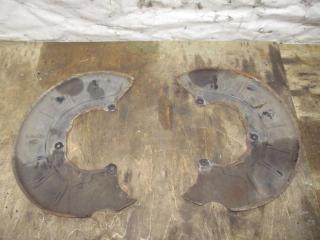 защитный кожух тормозного механизма Volkswagen Passat B7 2012, 2.0 л., TDi, CFF, дизель, МКПП, черный, седан, передний привод, 1K0615311F, 1K0615312F