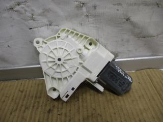 моторчик стеклоподъемника передний правый Audi A6 C7/4G [рестайлинг] 2017, 2.0 л., TDi, DDD, дизель, АКПП, красный, седан, передний привод, 8K0959802B