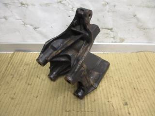 кронштейн (крепление) Audi A6 C7/4G [рестайлинг] 2017, 2.0 л., TDi, DDD, дизель, АКПП, красный, седан, передний привод, 04L131159C