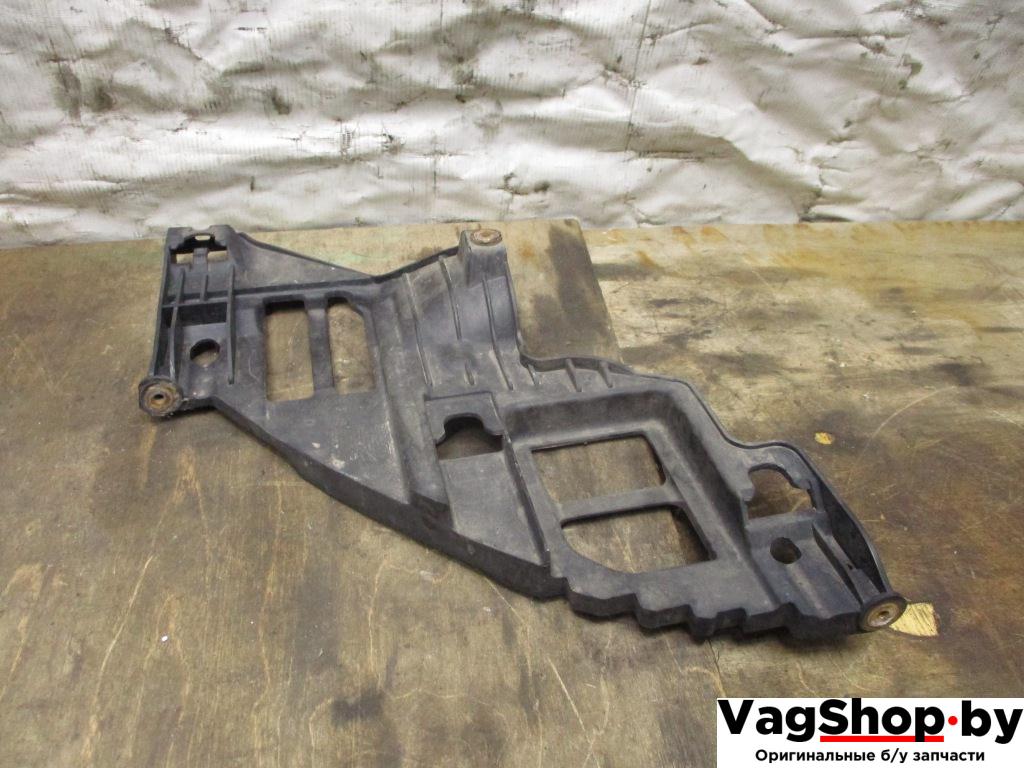 крепление фары правой Volkswagen Golf 6 поколение 2010, 1.6 л., TDi, CAY, дизель, МКПП, красный, хетчбэк 5 дв., передний привод, 5K0807228A - фото №1