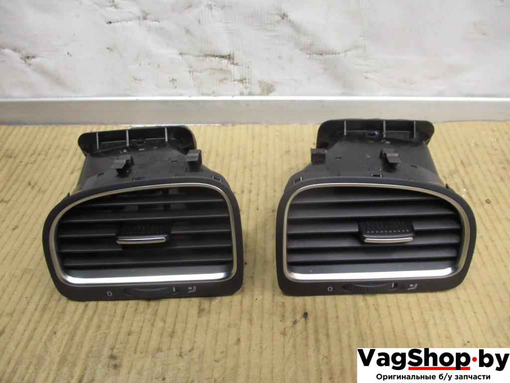 дефлектор обдува салона Volkswagen Golf 6 поколение 2010, 1.6 л., TDi, CAY, дизель, МКПП, красный, хетчбэк 5 дв., передний привод, 5K0819703K, 5K0819704K - фото №1