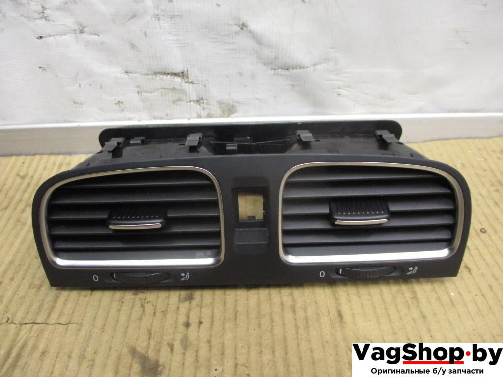 дефлектор обдува салона Volkswagen Golf 6 поколение 2010, 1.6 л., TDi, CAY, дизель, МКПП, красный, хетчбэк 5 дв., передний привод, 5K0815735D, 5K0815736D - фото №1