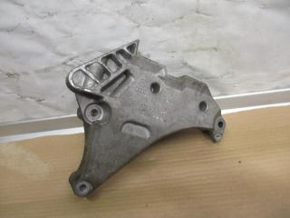 кронштейн двигателя Volkswagen Golf 6 поколение 2010, 1.6 л., TDi, CAY, дизель, МКПП, красный, хетчбэк 5 дв., передний привод, 03L199207