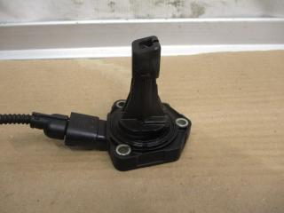 датчик уровня масла Volkswagen Golf 6 поколение 2010, 1.6 л., TDi, CAY, дизель, МКПП, красный, хетчбэк 5 дв., передний привод, 03C907660G