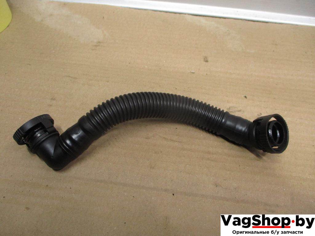 патрубок вентиляции картера Volkswagen Golf 6 поколение 2010, 1.6 л., TDi, CAY, дизель, МКПП, красный, хетчбэк 5 дв., передний привод, 03L103493G - фото №1