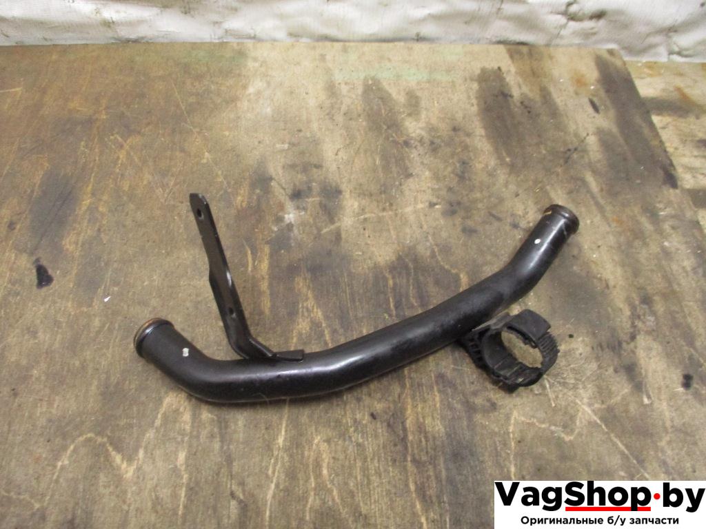 трубка охлаждающей жидкости Volkswagen Golf 6 поколение 2010, 1.6 л., TDi, CAY, дизель, МКПП, красный, хетчбэк 5 дв., передний привод, 03L122157N - фото №1