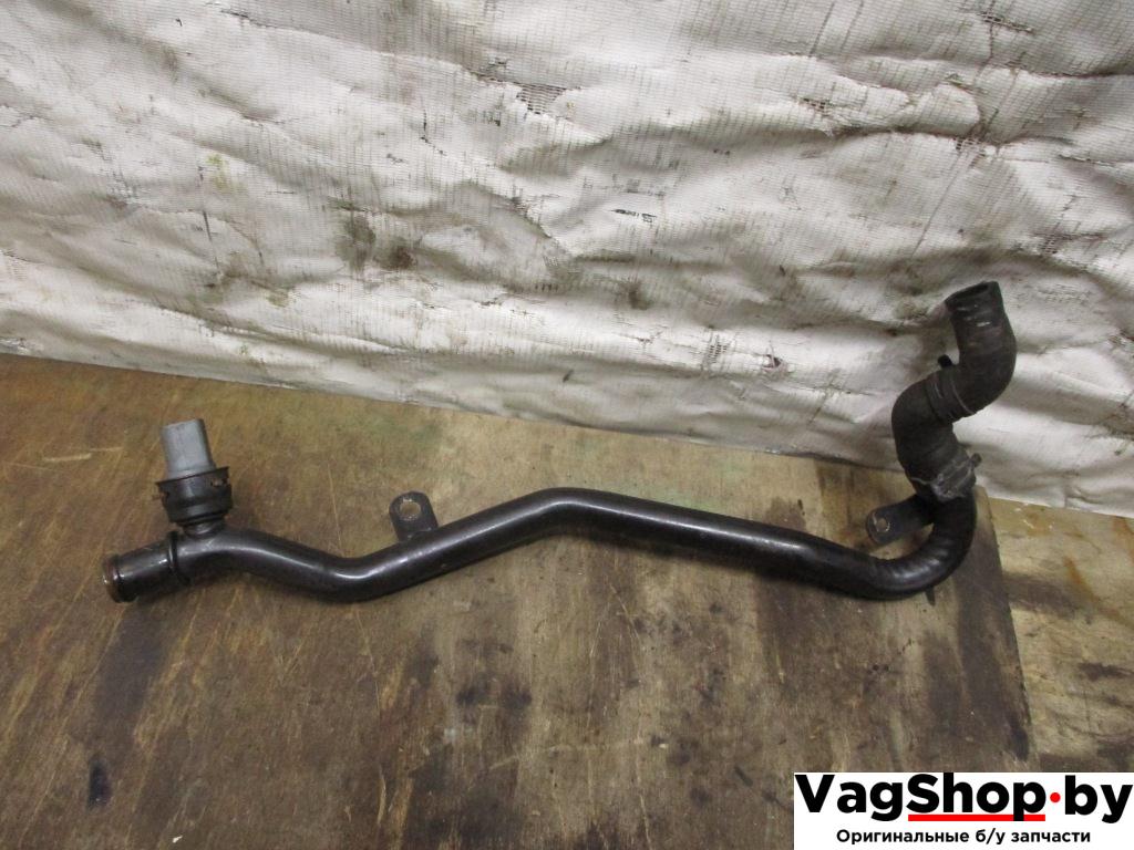 трубка охлаждающей жидкости Volkswagen Golf 6 поколение 2010, 1.6 л., TDi, CAY, дизель, МКПП, красный, хетчбэк 5 дв., передний привод, 5N0121065 - фото №1